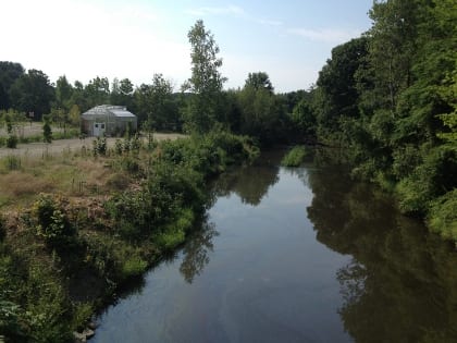 A view of the whole system in place on the Fisherville Mill canal.